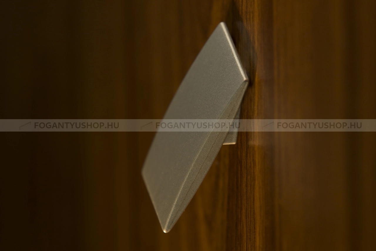 RUJZ DESIGN Kabátakasztó - ON 2100 - Matt króm MCrL - Zamak fém ötvözet - Egy akasztós fogas