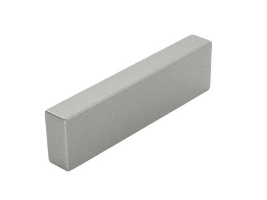 RUJZ DESIGN Bútorfogantyú - 64 454.20 - furattáv 64 mm - Ezüst inox (szálcsiszolt) SNiL - Zamak fém ötvözet - Egy méretben gyártott fém bútorfogantyú
