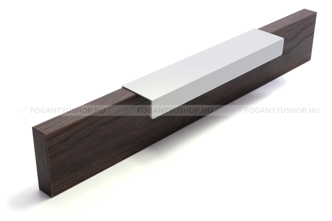 RUJZ DESIGN Bútor fogantyú - 606.40 - Alumínium MCrE - Alumínium - Bútorajtó élére ültethető fém fogantyú