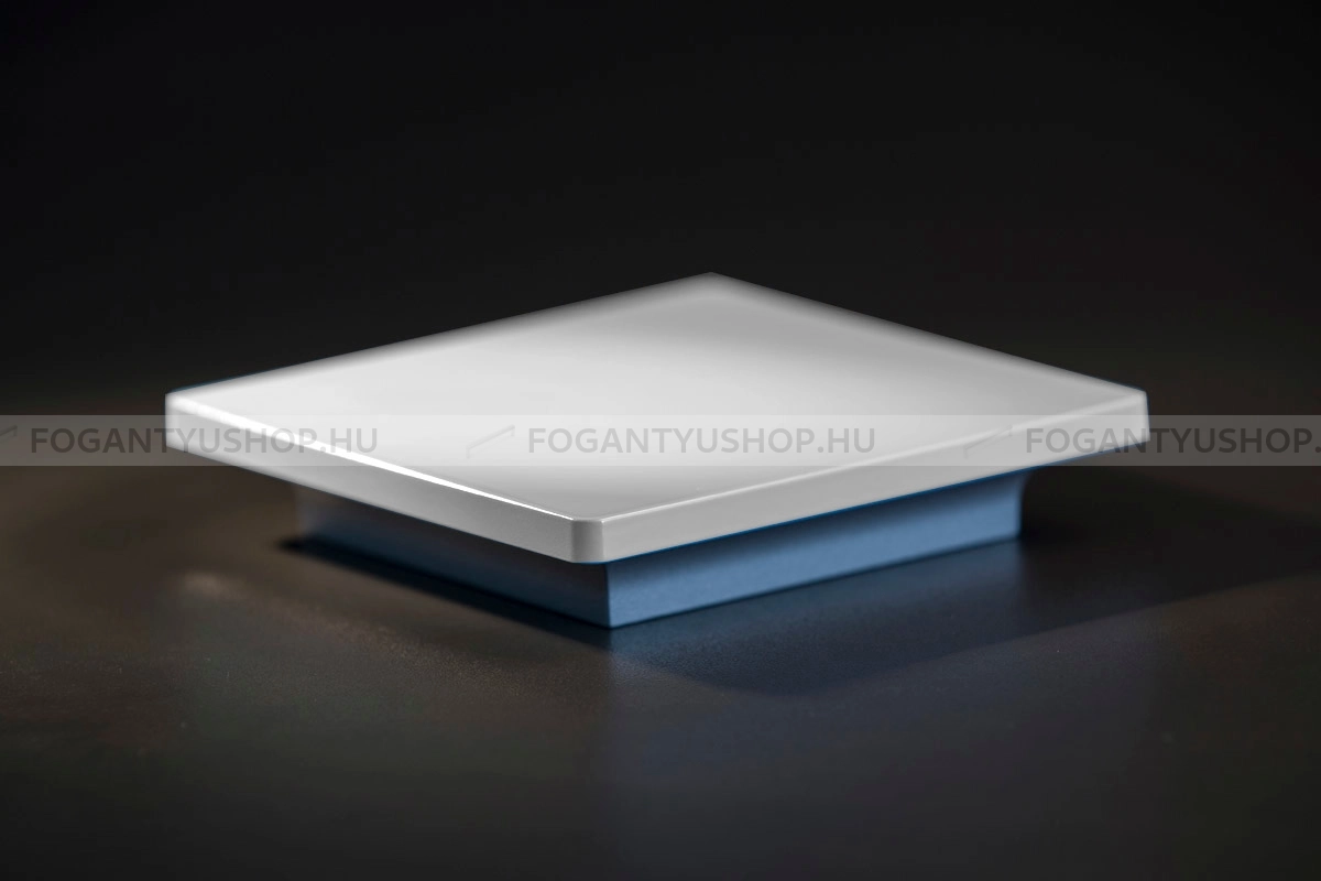 RUJZ DESIGN Bútorfogantyú - 64 596.22 - furattáv 64 mm - Matt króm MCrL, Fehér belo - Műanyag - Színes műanyag bútorfogantyú
