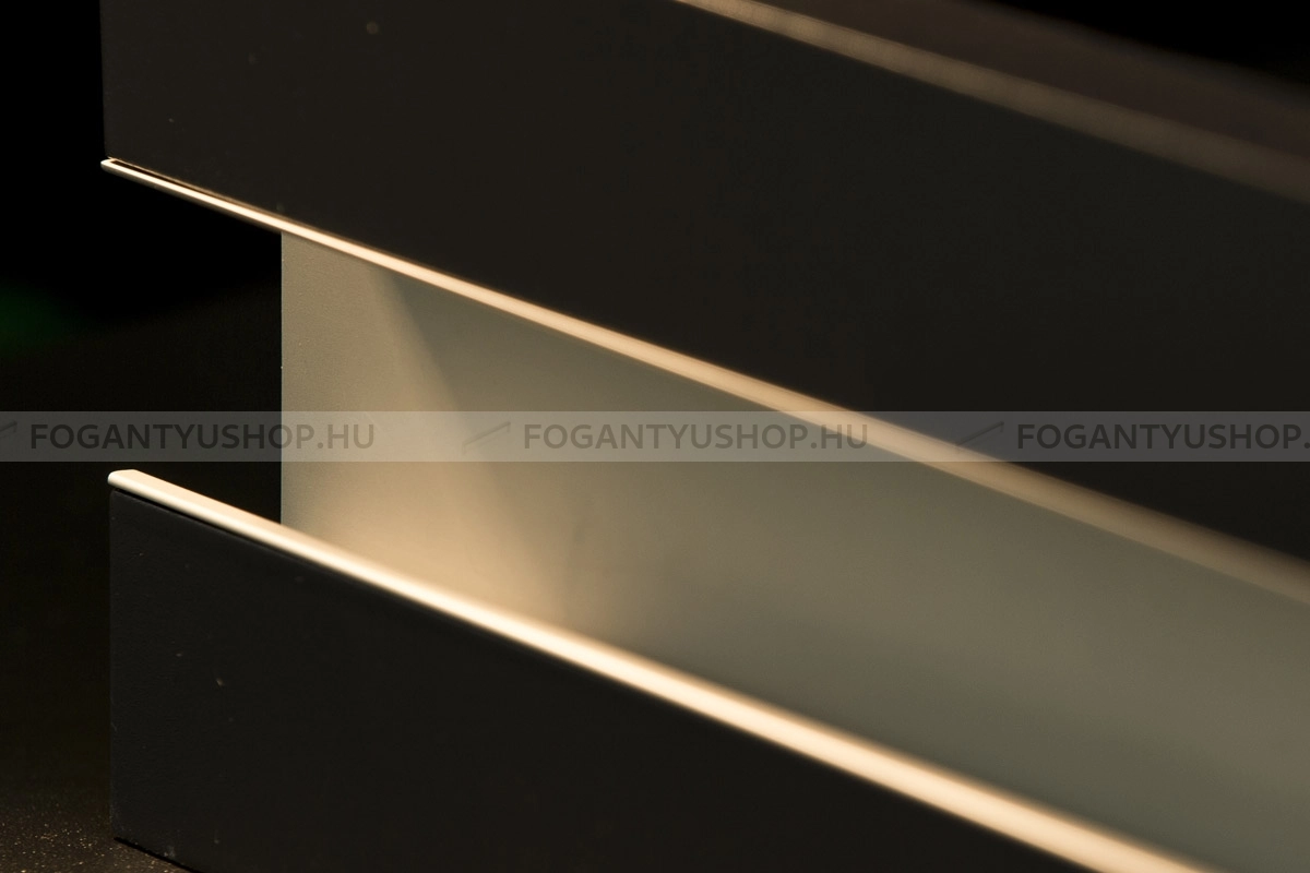 RUJZ DESIGN Fogantyú - us 2159C - 1 furatos - Ezüst Silver - Alumínium - Bútorajtó élébe marható, süllyeszthető fém fogantyú