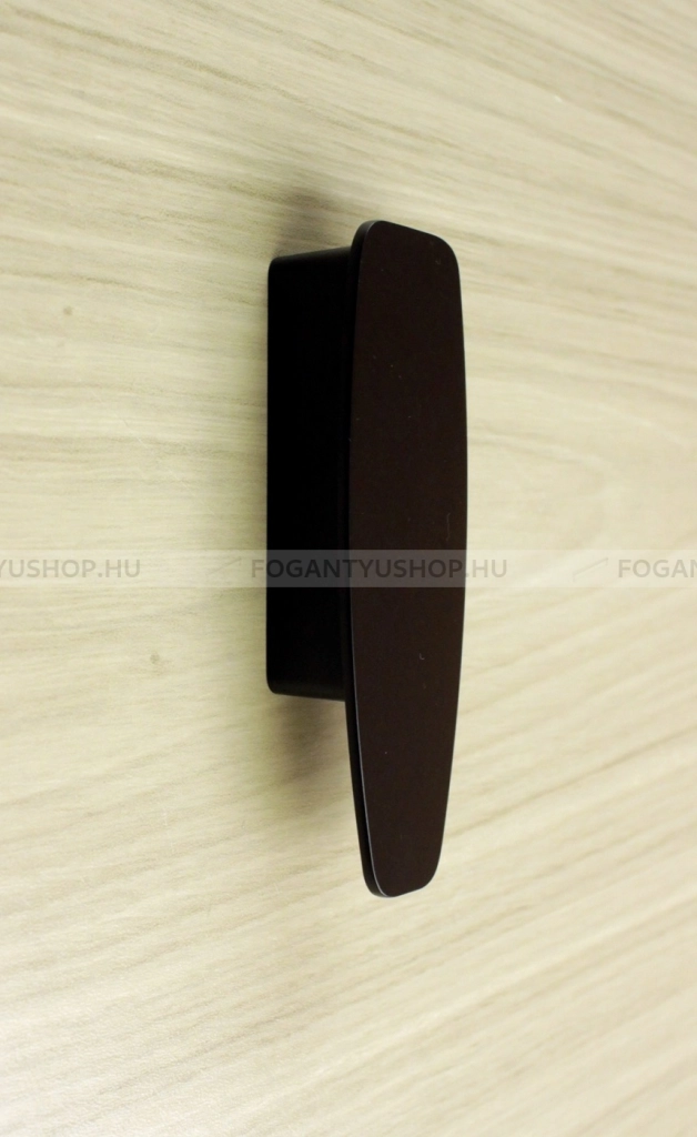 GRIMME Bútorfogantyú - 32 FG086388.82 - furattáv 32 mm - Kávébarna  - Zamak fém ötvözet - Egy méretben gyártott színes fém bútorfogantyú