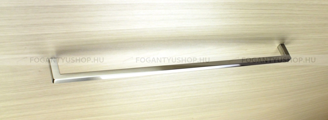 GRIMME Bútor fogantyú - 320 FG089420.19 - furattáv 320 mm - Ezüst inox (szálcsiszolt) SNiL - Inox - Egy méretben gyártott fém bútorfogantyú