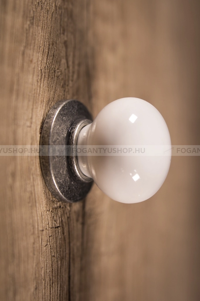 TOMURCUK Gomb fogantyú - 3005 - 1 furatos - Fehér belo, Antik ezüst  - Zamak fém ötvözet, Porcelán - Porcelán, porcelánnal kombinált antikolt fém gombfogantyú