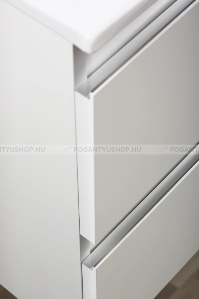 VIEFE Fogantyú - GRADA - 1 furatos - Ezüst inox (szálcsiszolt) SNiL - Alumínium - Darabolható fém bútorfogantyú (fogantyú profil)