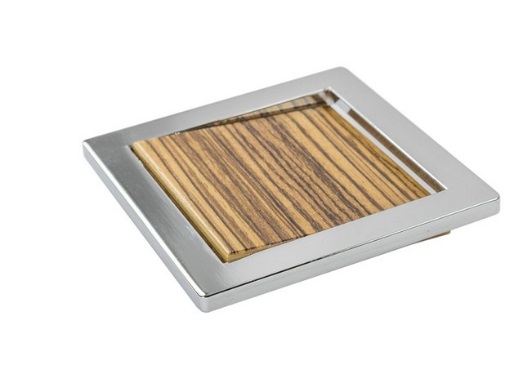 RUJZ DESIGN Bútor fogantyú - 32 501.10 Tölgyfa - furattáv 32 mm - Fényes króm Cr, Tölgyfa hrast - Zamak fém ötvözet, Fa - Fával kombinált fém bútorfogantyú